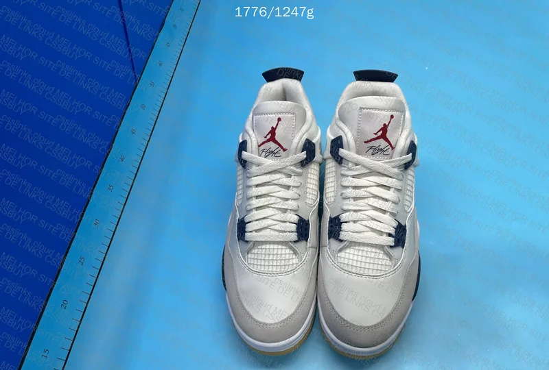 Air Jordan 4 SB Navy