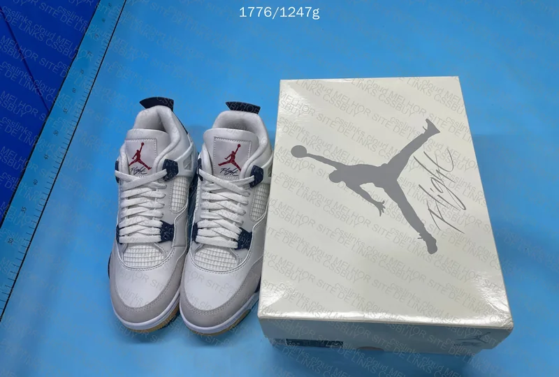 Air Jordan 4 SB Navy 10