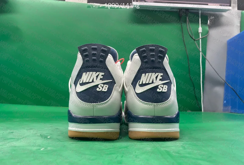 Air Jordan 4 SB Navy 10