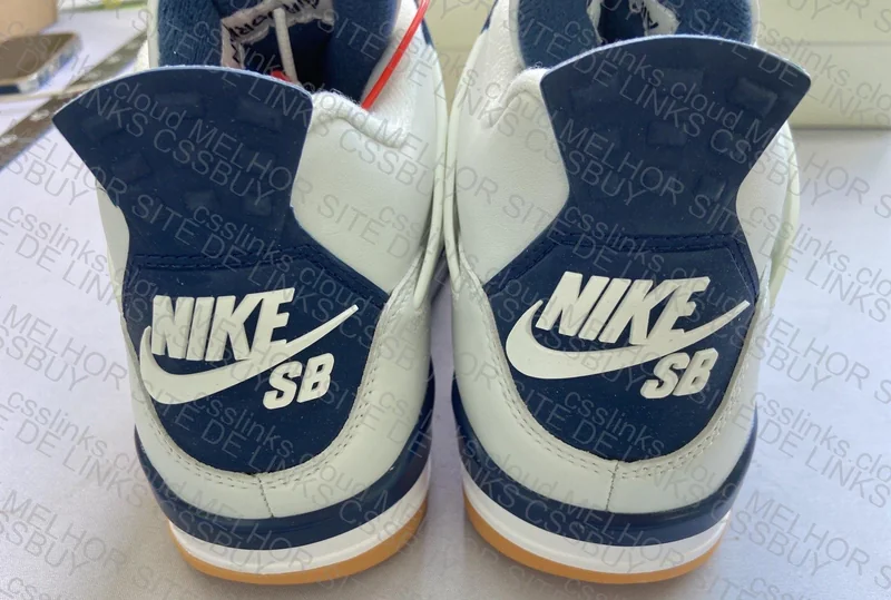 Air Jordan 4 SB - Navy and Pine Green 5