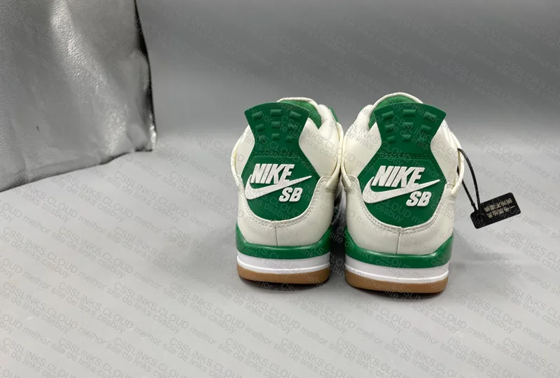 Air Jordan 4 SB Pine Green 3