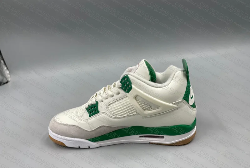 Air Jordan 4 SB Pine Green 4