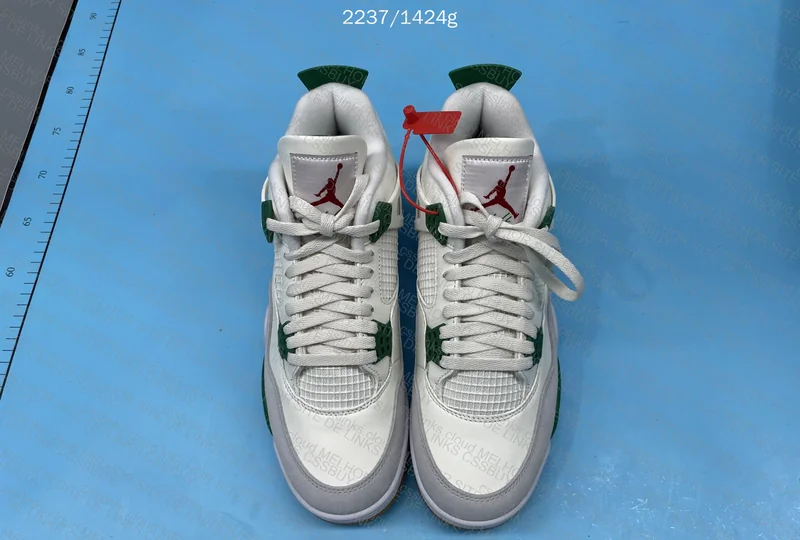 Air Jordan 4 SB Pine Green