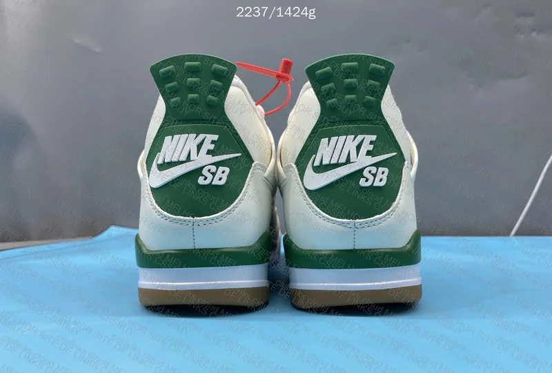 Air Jordan 4 SB Pine Green 3