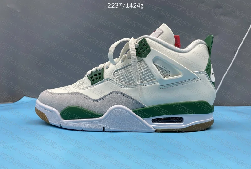 Air Jordan 4 SB Pine Green 4