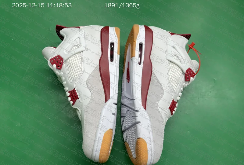 AIR JORDAN 4 SB VARSITY RED 6