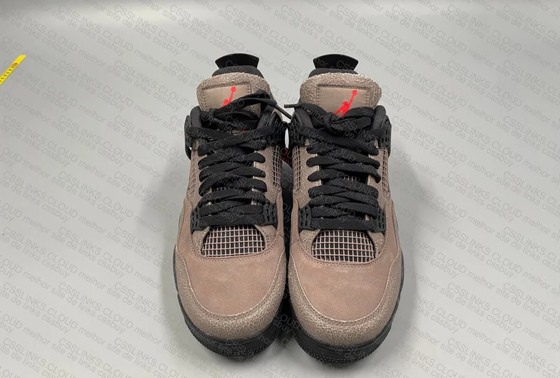 Air Jordan 4 Taupe