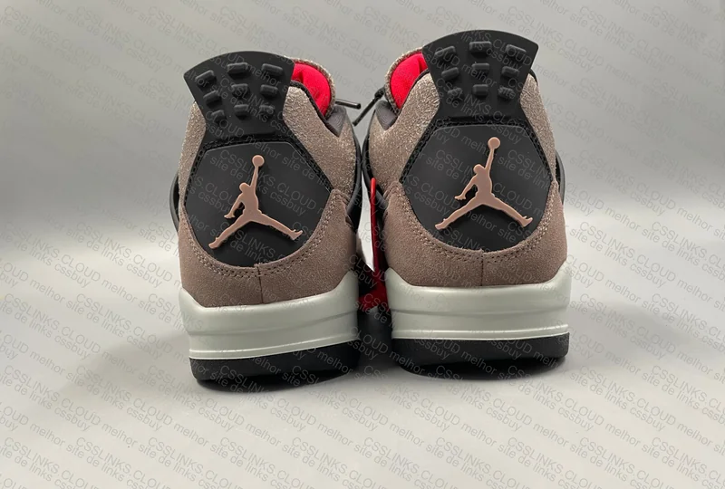 Air Jordan 4 Taupe 3