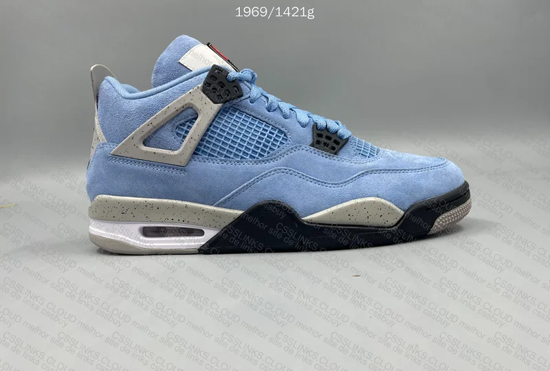 Air Jordan 4 UNC 4