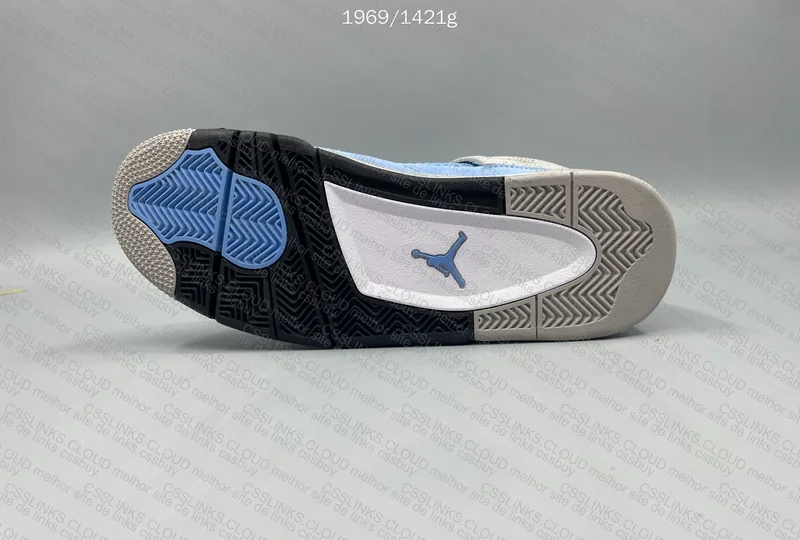 Air Jordan 4 UNC 5