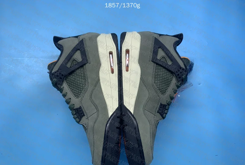 Air Jordan 4 Undefeated 2005 - GX 6