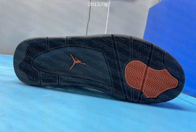 Air Jordan 4 Undefeated 2005 5