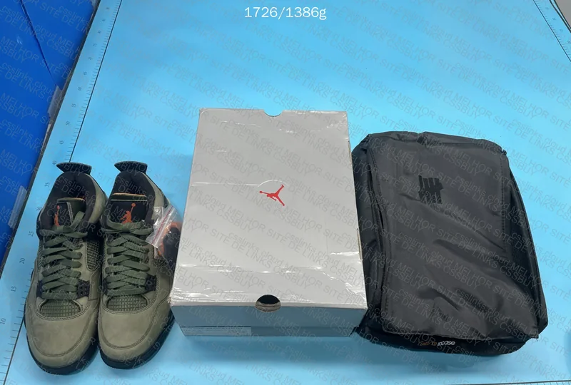 Air Jordan 4 Undefeated 2005 - GX
