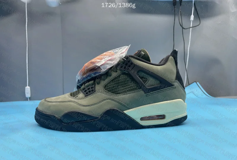 Air Jordan 4 Undefeated 2005 - GX 4