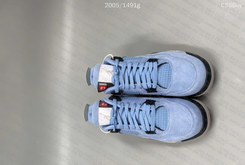 Air Jordan 4 University Blue