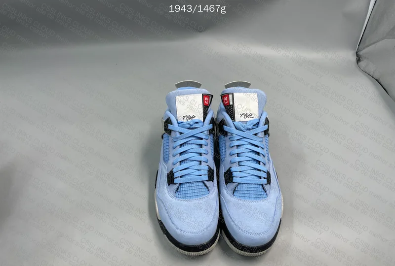 Air Jordan 4 University Blue 4
