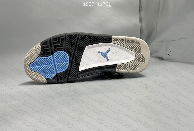 Air Jordan 4 University Blue GL? 9