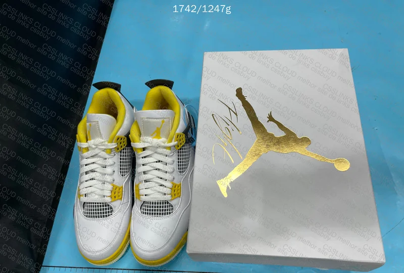 Air Jordan 4 Vivid Sulfur 9