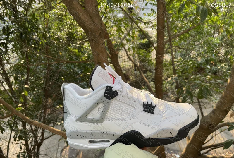 Air Jordan 4 White Cement 4