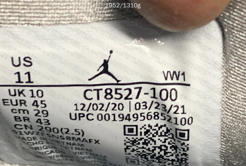 Air Jordan 4 White Oreo 9