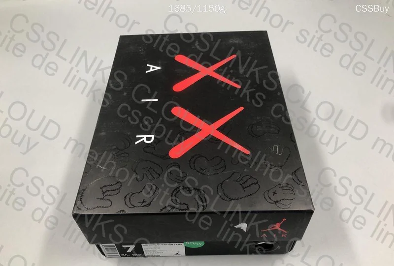 Air Jordan 4 x KAWS