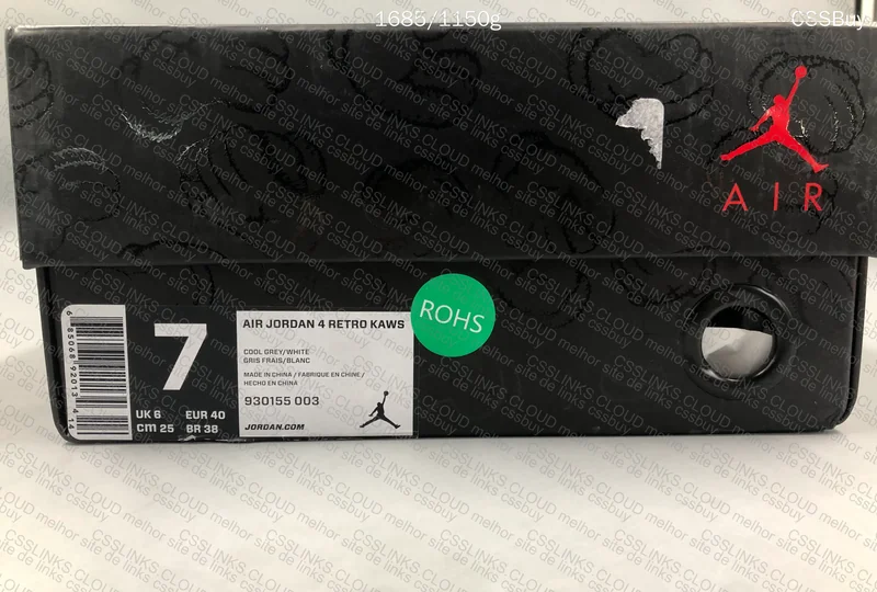 Air Jordan 4 x KAWS 2