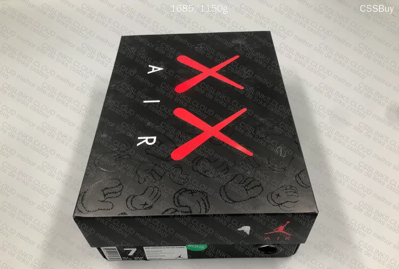 Air Jordan 4 x KAWS 8