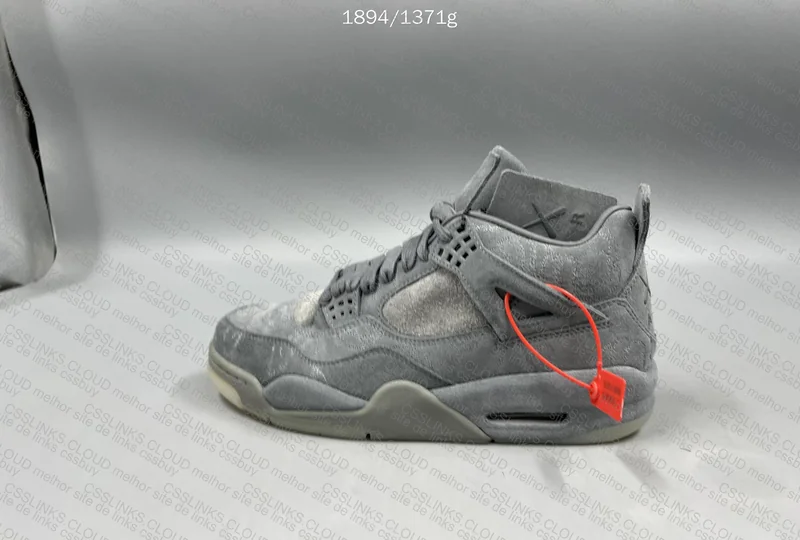 Air Jordan 4 x Kaws 6