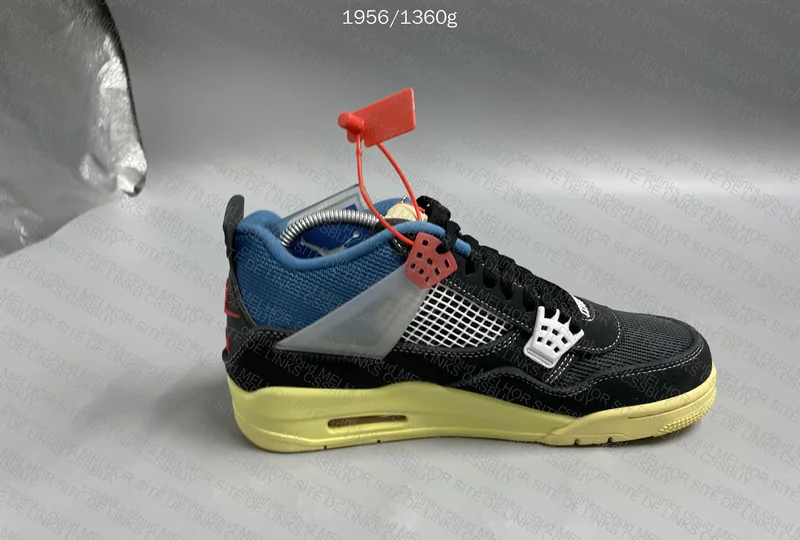 Air Jordan 4 x Union LA 'Off Noir' 4