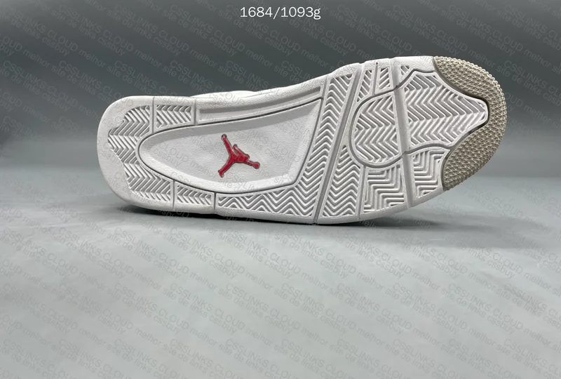 Air Jordan 4 Tech White 5