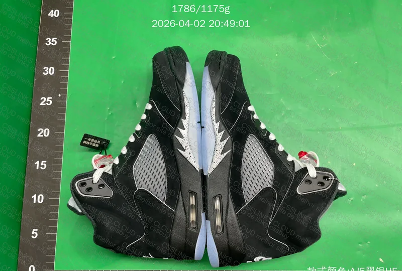 Air Jordan 5 Black Metallic (GX) 3