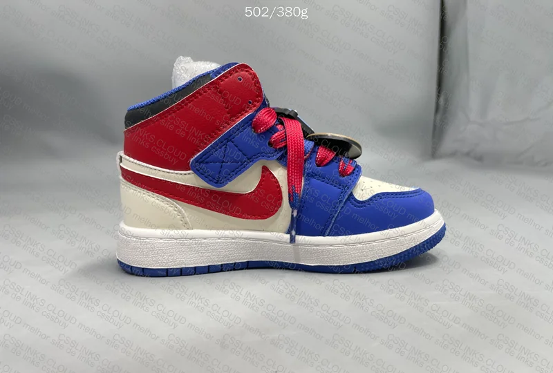 Air Jordan AJ1 (Kids) 4