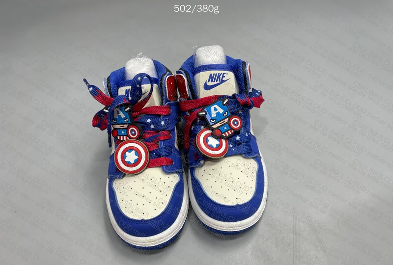 Air Jordan AJ1 (Kids) 7