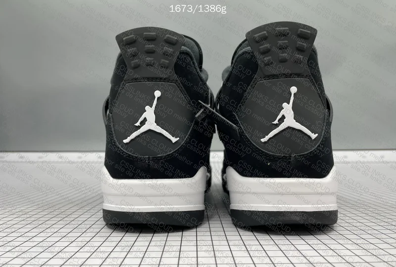 Air Jordan IV White Thunder 2