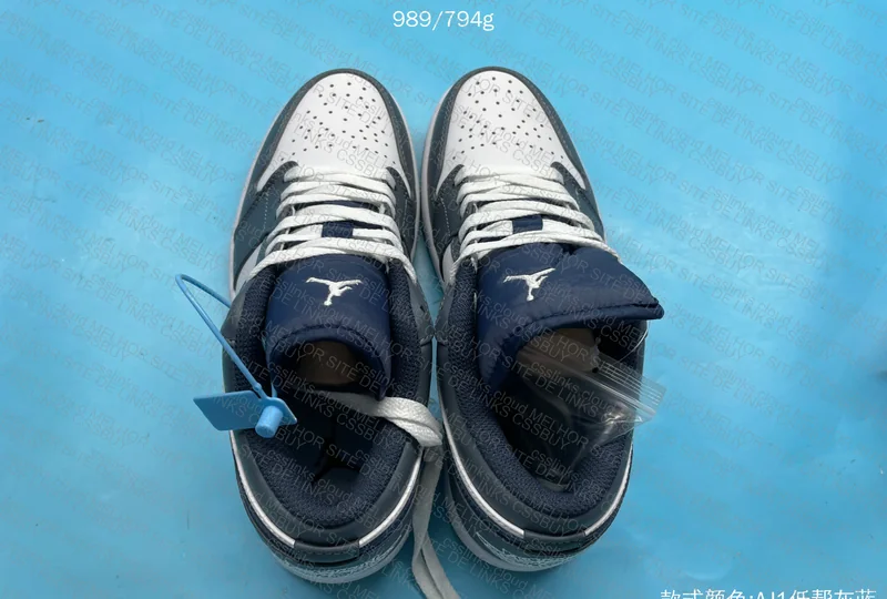 Air Jordan Low