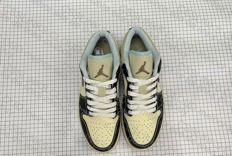Air Jordan Low OVO