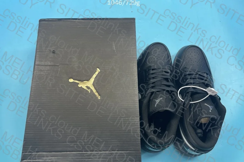 Air Jordan Low SE 7