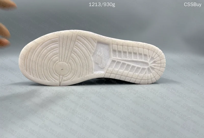 Air Jordan Low - SE Diamond 8