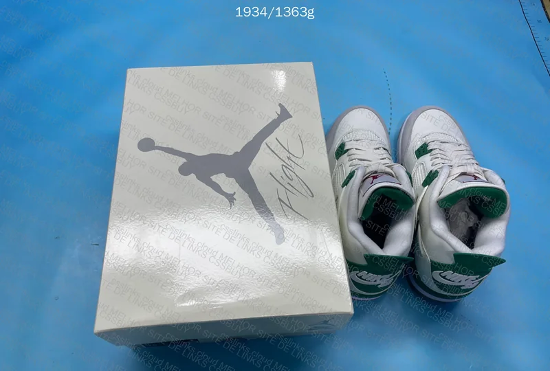 Air Jordan Pine Green