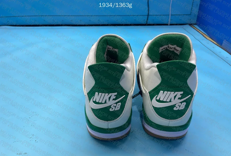 Air Jordan Pine Green 3