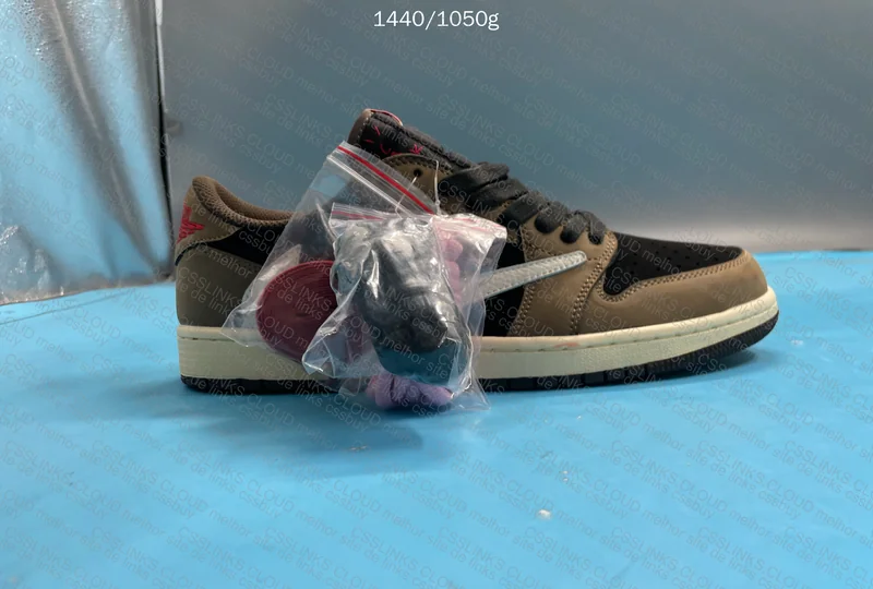 Air Jordan Travis Scott Low 4
