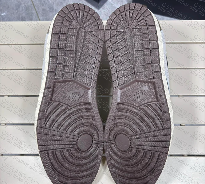 Air Jordan Travis Scott Mocha 4
