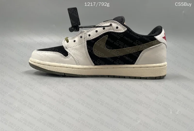 Air Jordan Travis Scott 'Olive' 4