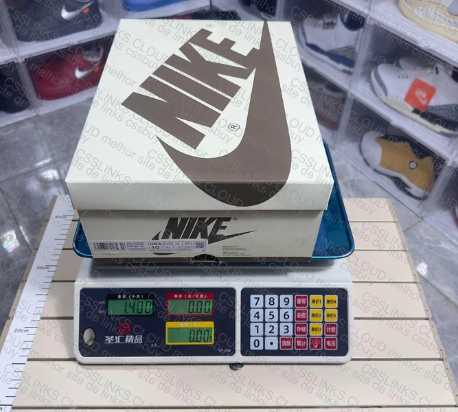 Air Jordan Travis Scott Reverse Mocha 6