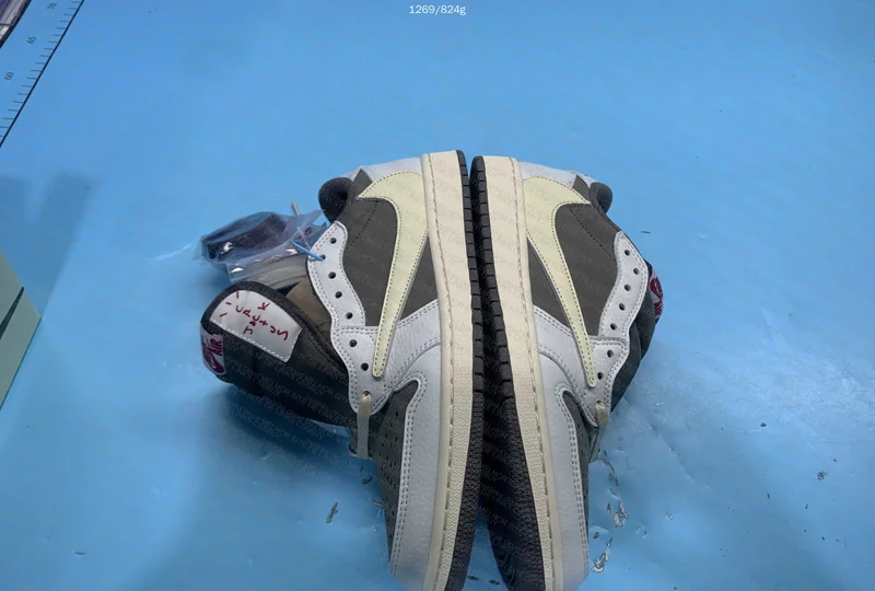 Air Jordan x Travis Scott Reverse Mocha Jorts 4