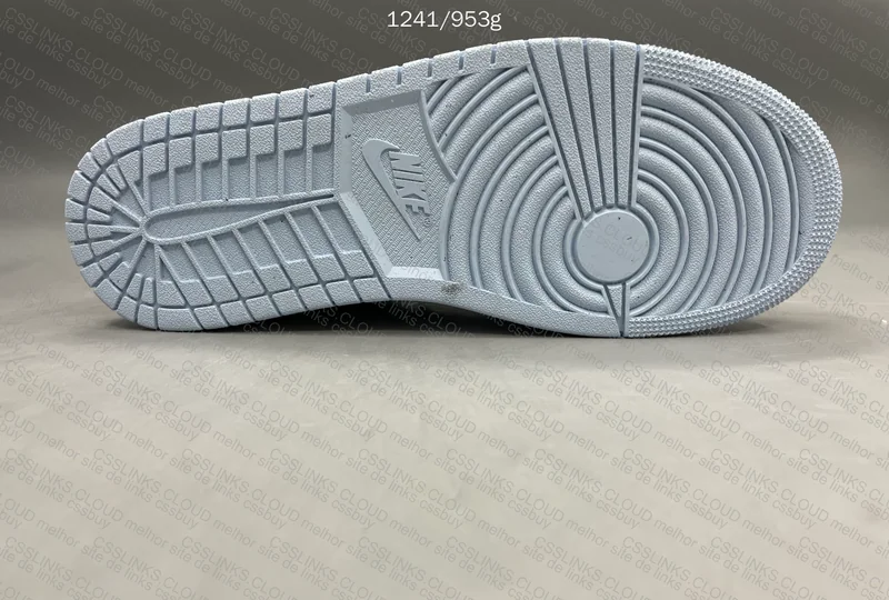 Air Jordan 1 LOW SE Reverse Ice Blue 2
