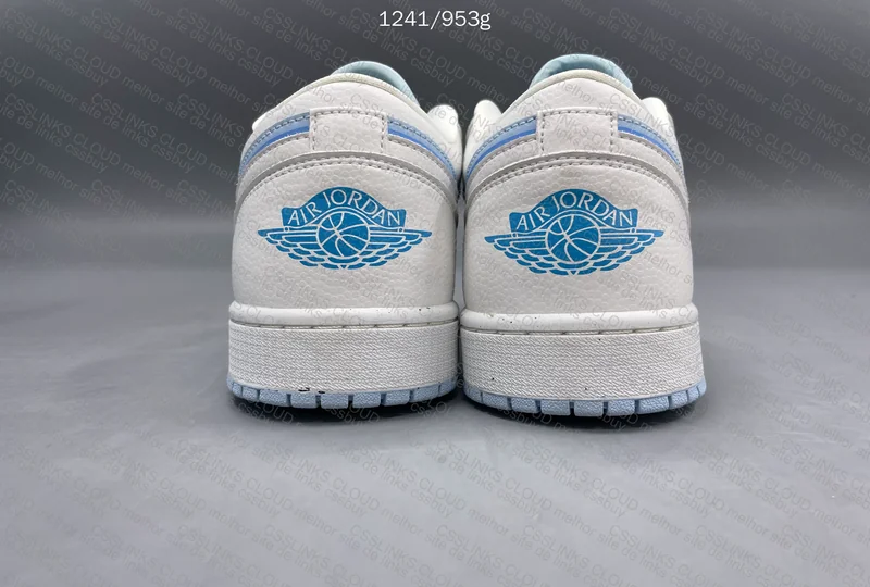 Air Jordan 1 LOW SE Reverse Ice Blue 3