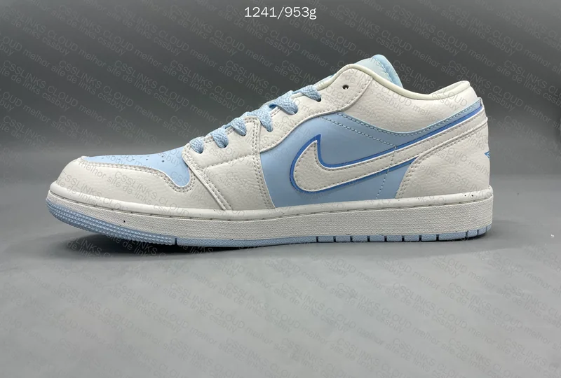 Air Jordan 1 LOW SE Reverse Ice Blue 4