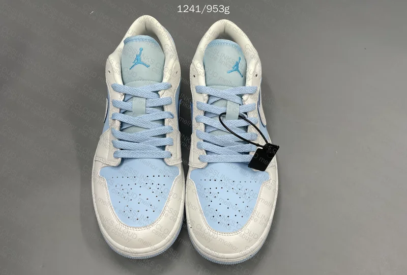Air Jordan 1 LOW SE Reverse Ice Blue 6