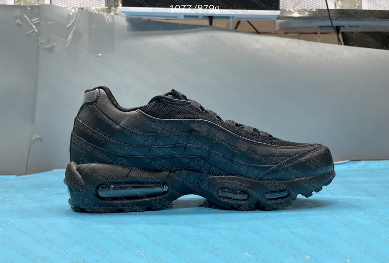 Air Max 95 All Black 2